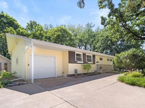 4181 Hampshire Ave N, Crystal, MN 55427