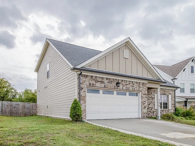 628 Bella Ct — Photo 27