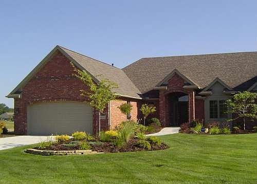 2nd image of 6942 Old Pine Ln
