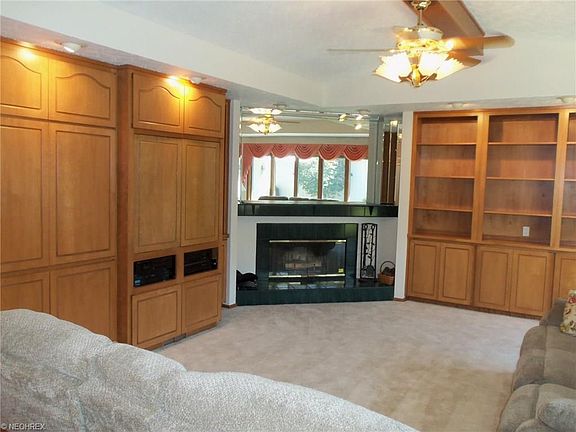 3rd image of 12391 Corinth Ct