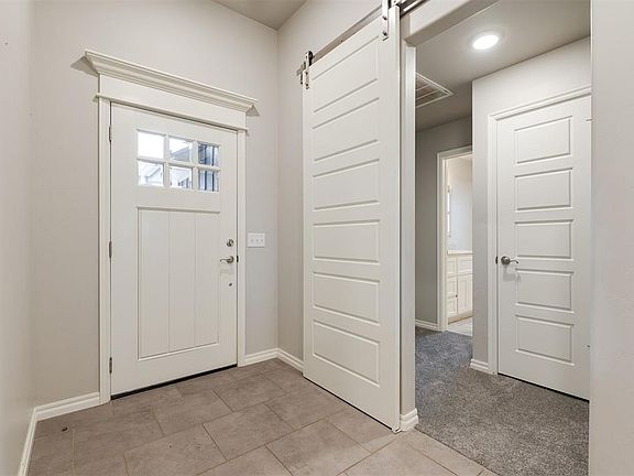 5th image of 18508 Scarborough Dr