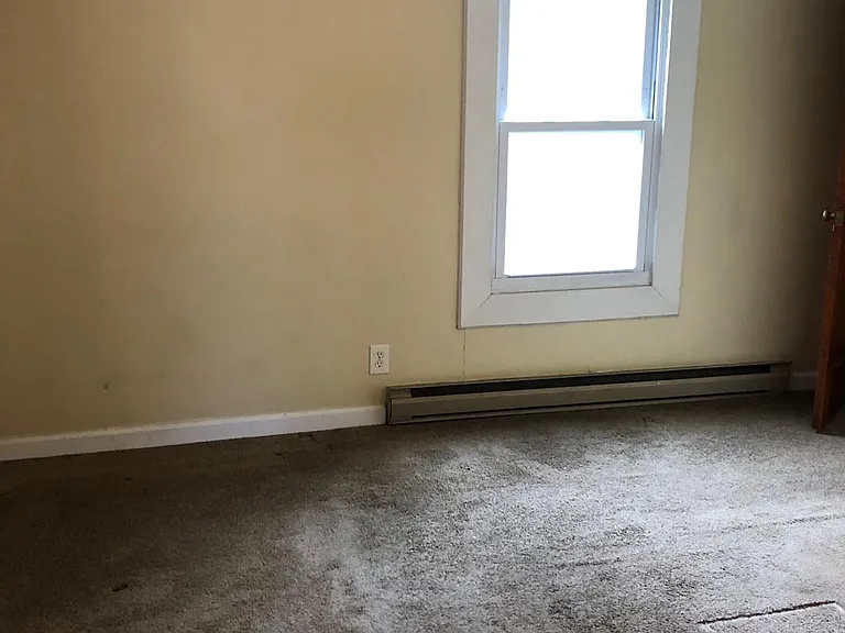221 Chestnut St #1 — Photo 4