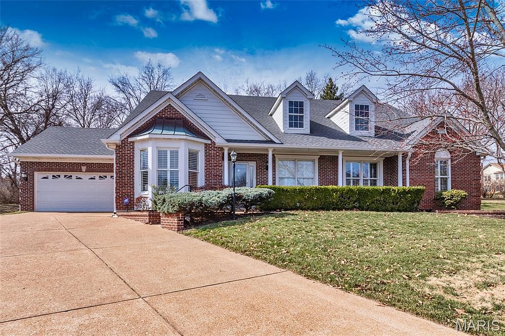 7917 Grantwood Cove Ln, Saint Louis, MO 63123 | Zillow