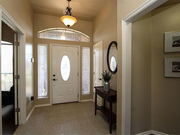 5th image of 10901 NW 37th St