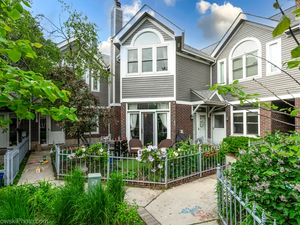 3315 N Racine Ave APT E, Chicago, IL 60657