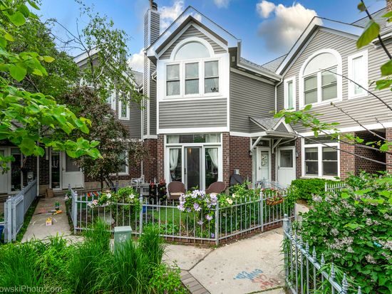 3315 N Racine Ave APT E, Chicago, IL 60657