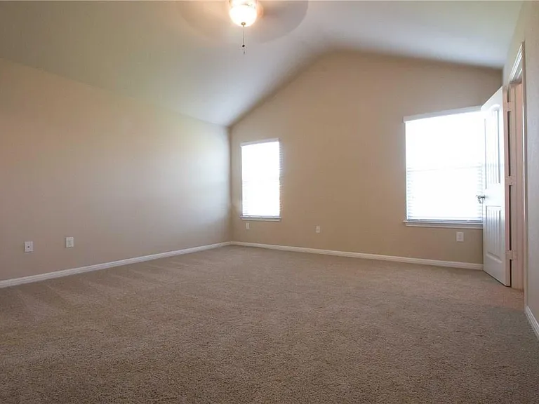 624 Carly Ann Ln — Photo 10