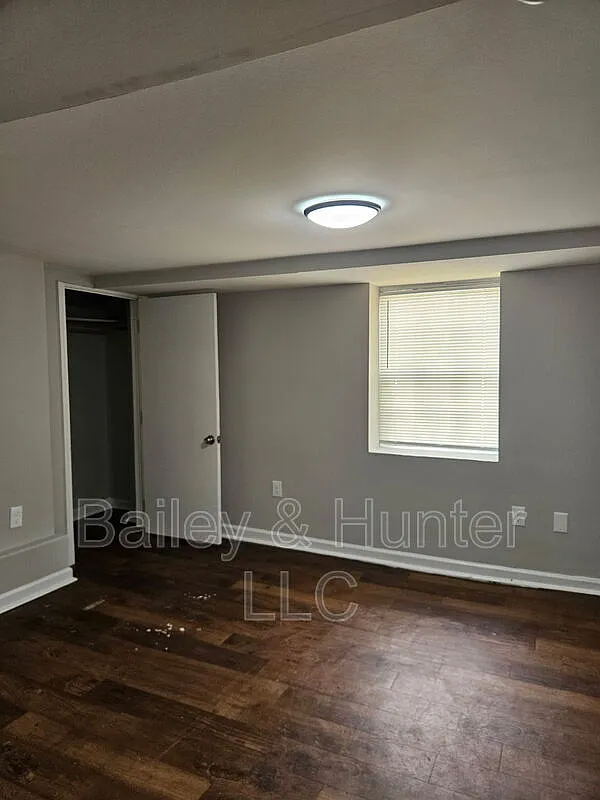 2 bed, 1.0 bath, $1,484 — Photo 3