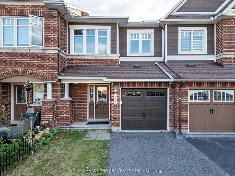 245 Silvermoon Cres