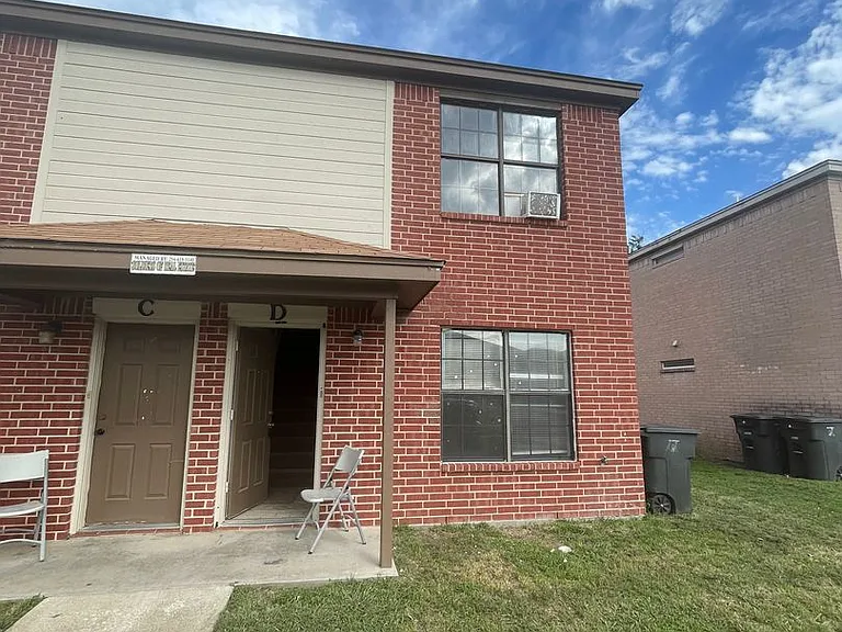 3404 Barcelona Dr — Photo 3
