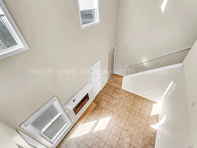 930 E Primrose St #A-2 — Photo 9