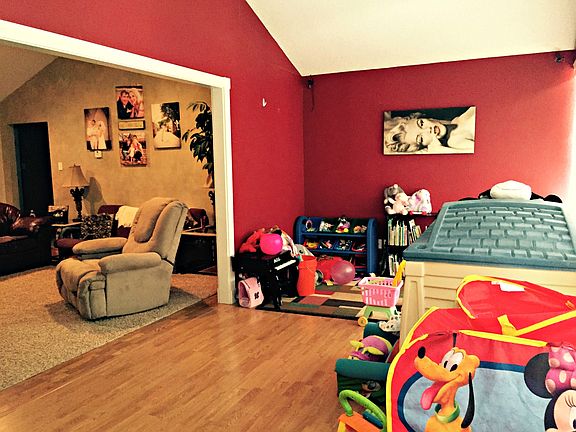 Sun-Play room
