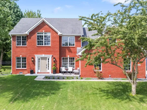 5910 Hickory Woods Dr, Plainfield, IN 46168