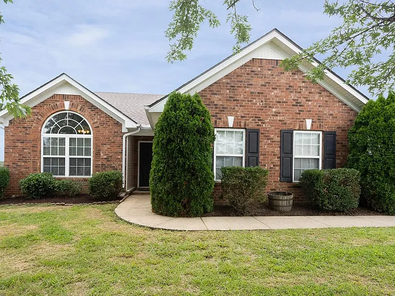 3002 Ping Ct — Photo 1
