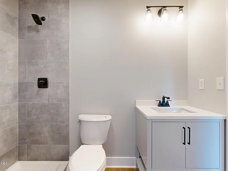 116 Bauer Ave #202 — Photo 14