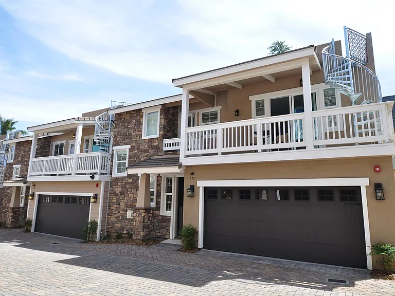 Fairway Vista — Photo 3