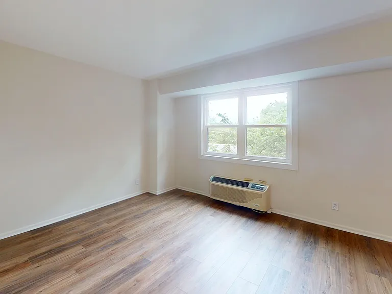 1801 Clydesdale Pl NW #412 — Photo 5