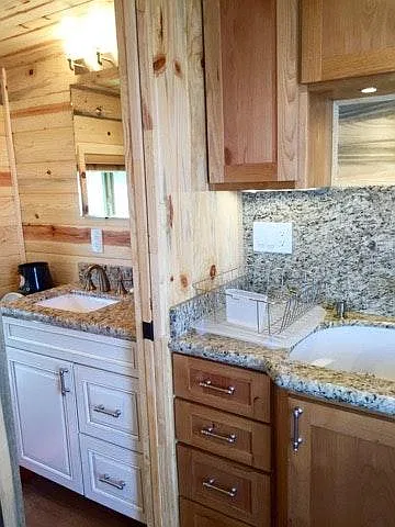 8395 Meeks Bay Ave — Photo 3