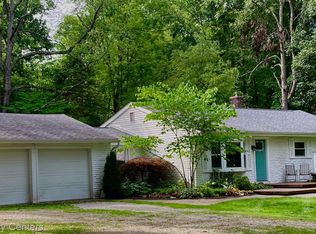 1775 Porter Rd, White Lake, MI 48383