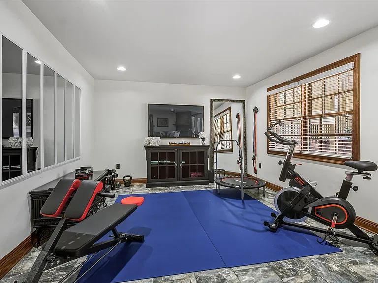 6414 Highland Rd — Photo 23