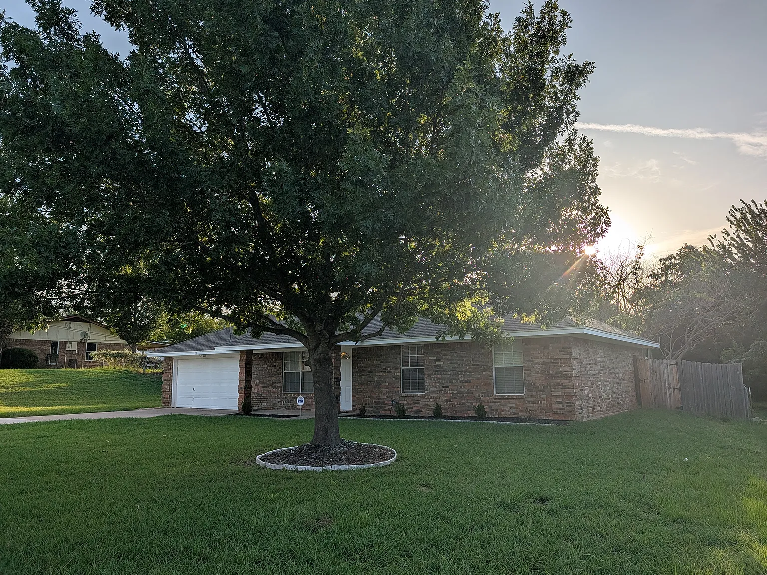 118 Westridge Dr. Springtown TX 76082 — Photo 2