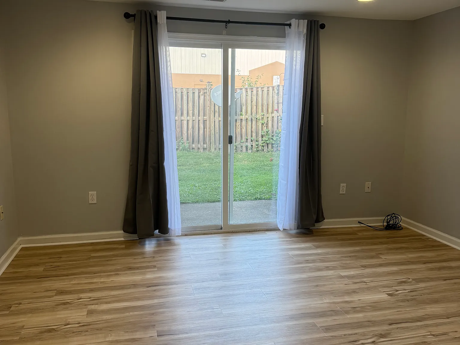 2 bed, 800 sqft, $1,750 — Photo 3
