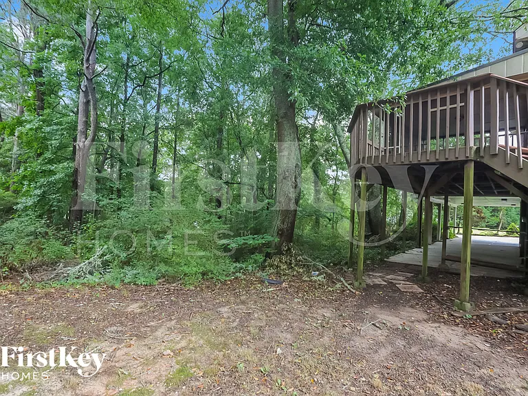 1726 Knight Cir — Photo 16