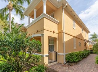 8120 Josefa Way, Naples, FL 34114