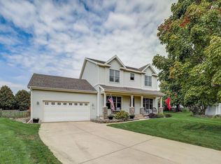 9 Highcliff Ct, Madison, WI 53718