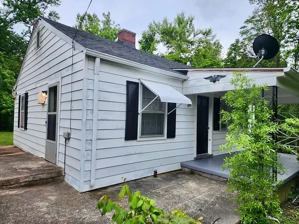 1215 Lawson St, Martinsville, VA 24112