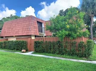 623 Buttonwood Ln, Boynton Beach, FL 33436