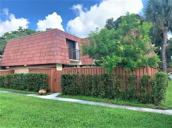 623 Buttonwood Ln