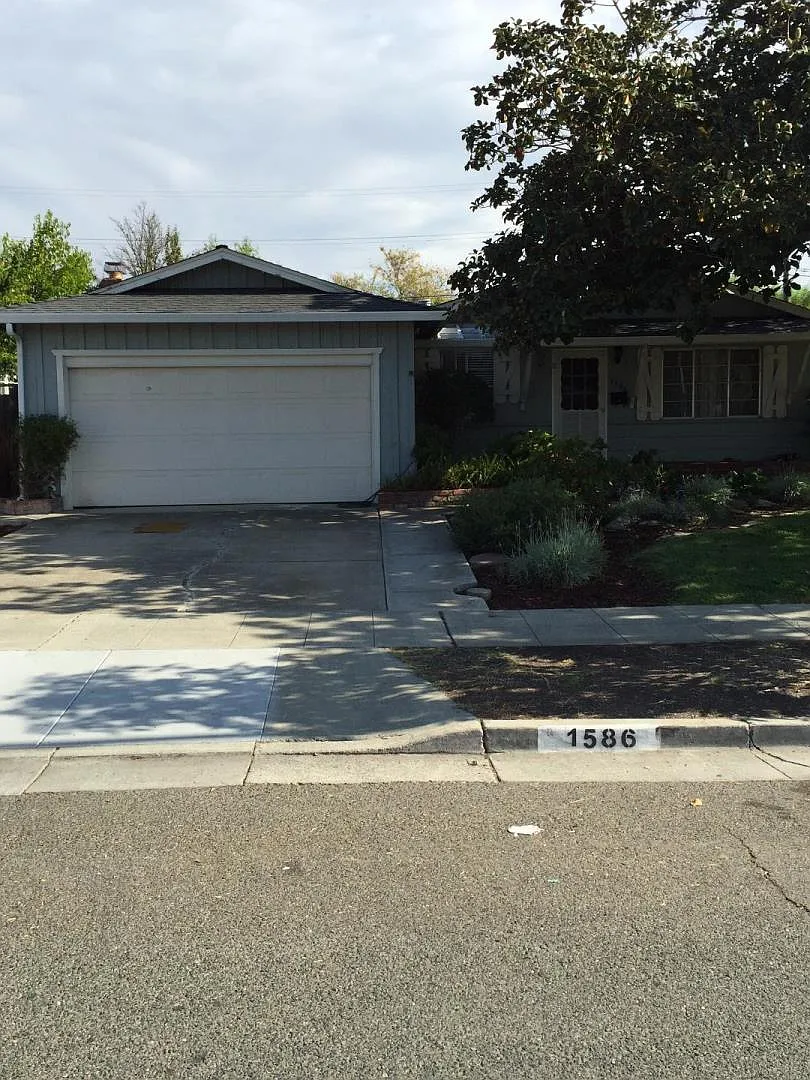 1586 Mount Herman Dr photo 1
