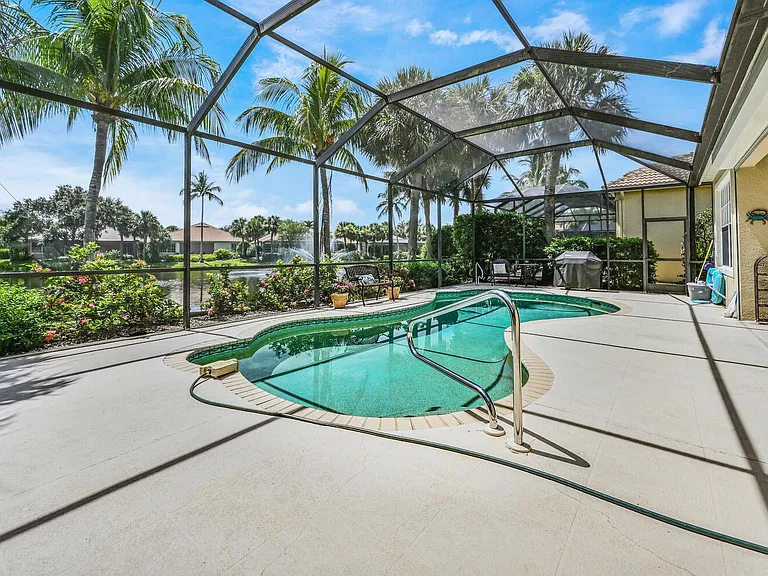 2259 Island Cove Cir — Photo 32