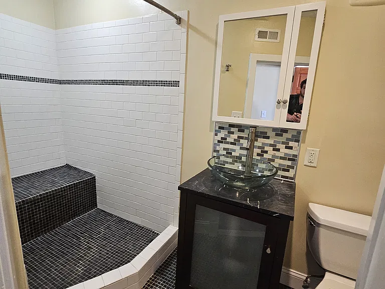 75 Whitney Ave #4B — Photo 10