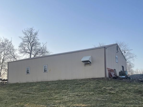 56998 Greenwood Dr, California, MO 65018