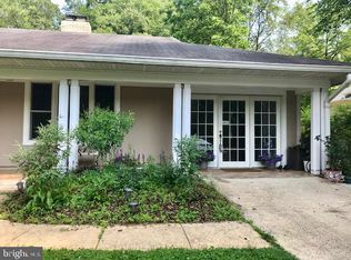 501 Creek Crossing Rd NE, Vienna, VA 22180