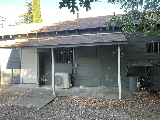 1360 S State St — Photo 11