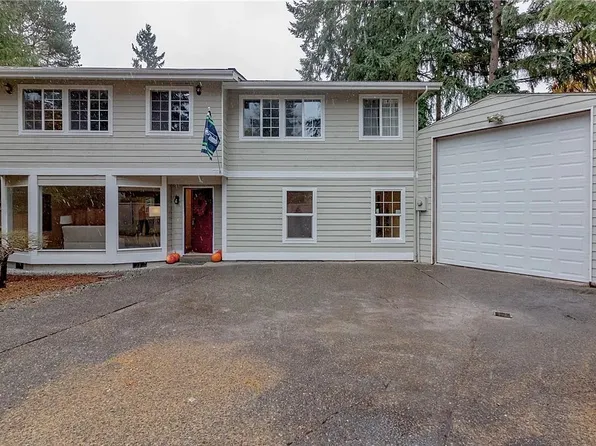 216 Bremerton Ave SE, Renton, WA 98059