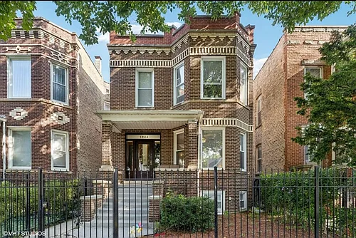5044 W Hutchinson St #2 Photo 1