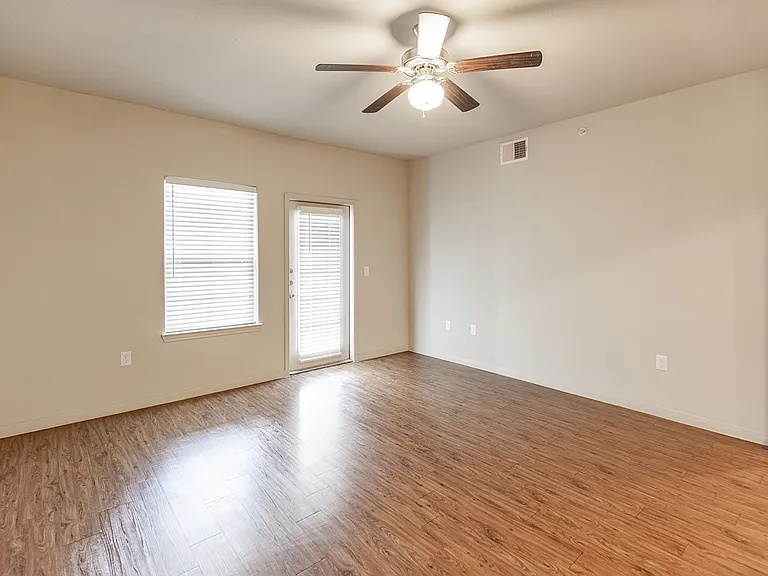 Freedom Hills Ranch Apartments — Photo 66