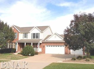 2912 Fox Creek Rd, Bloomington, IL 61705