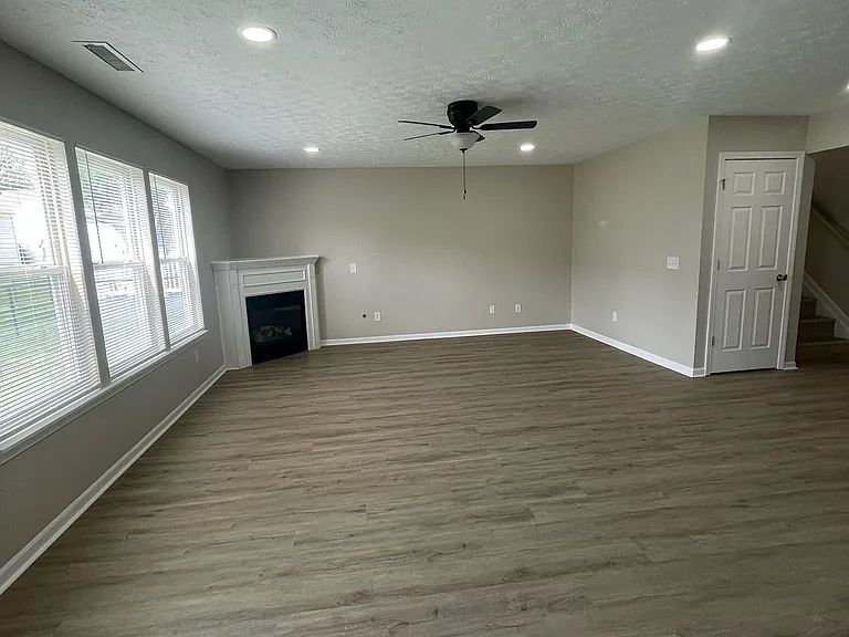 6745 Ennis Way — Photo 4