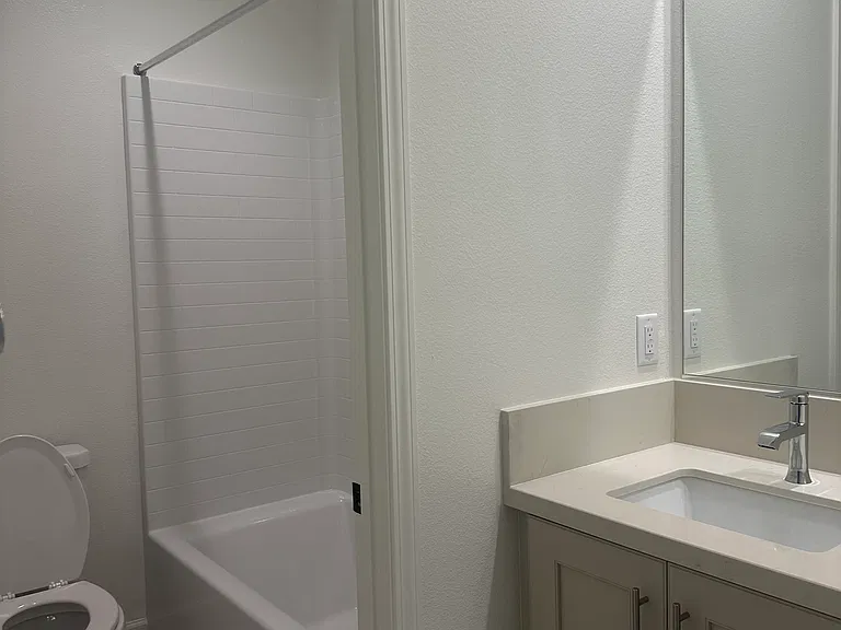 484 San Lorenzo Rd — Photo 9
