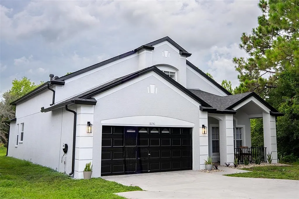 4 bed, 2.5 bath, 2425 sqft, $3,100 — Photo 2