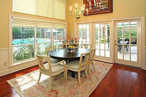Breakfast nook