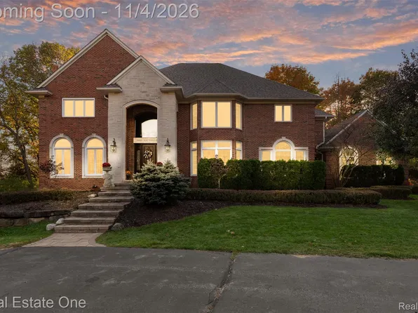 5969 Southgate Rd, Rochester, MI 48306
