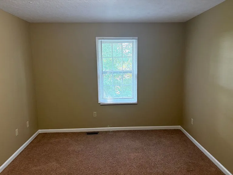 1021 Brandy Ln — Photo 10