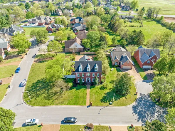 742 Middleton Ln, Murfreesboro, TN 37130