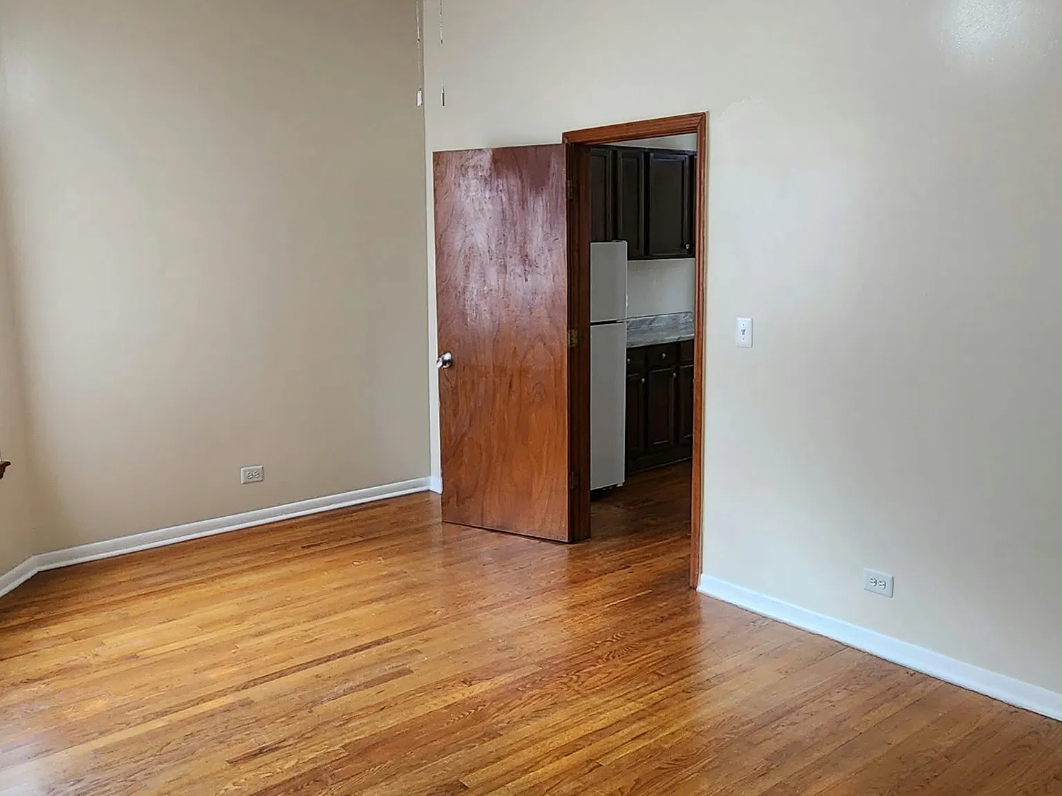 1 bed, 1100 sqft, $1,450 — Photo 2